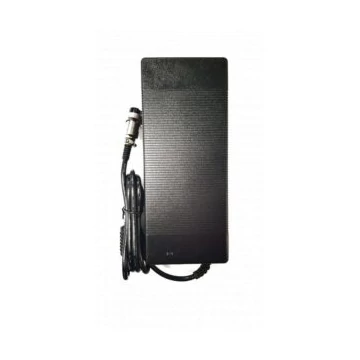 Töltő (60V) 67.2V 2A GX16 Vsett elektromos rollerhez